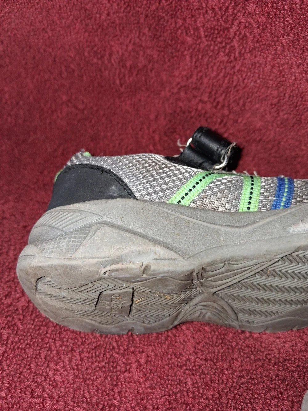 OshKosh B'gosh Gray, Green & Blue Kids' Sneakers SIZE 6